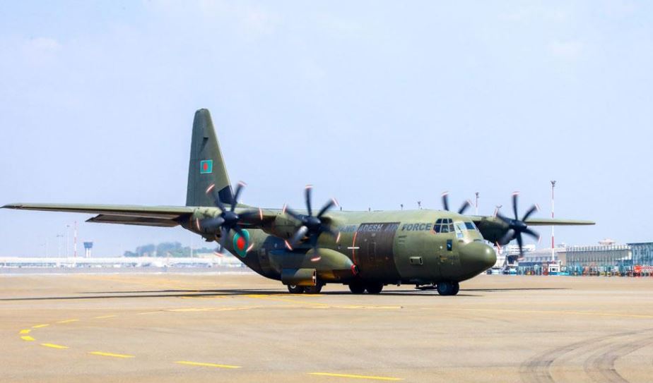 பங்களாதேஷில் இருந்து வந்த நிவாரணப் பொருட்கள்