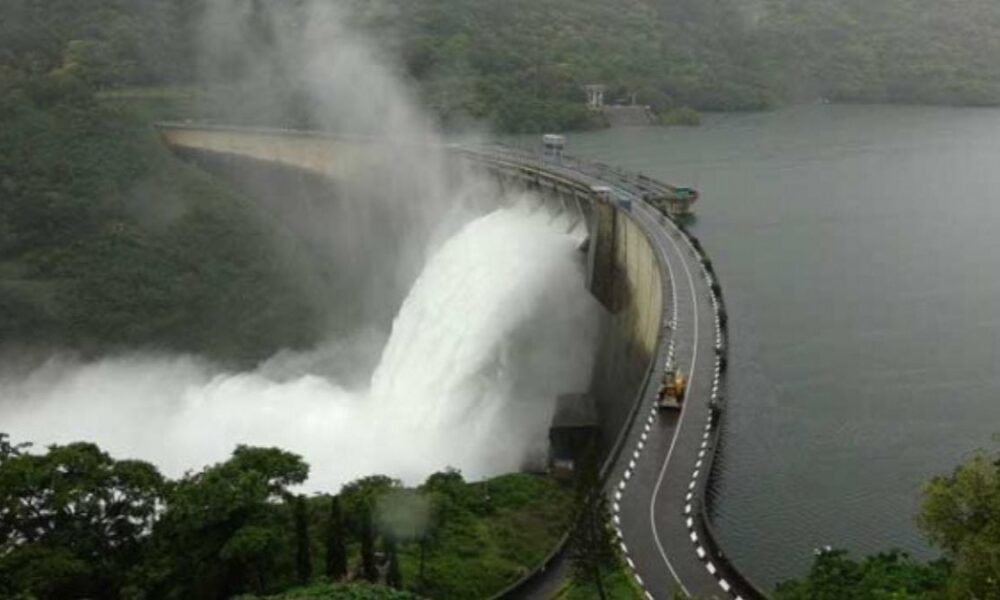 71 நீர்த்தேக்கங்கள் வான் பாய்வதாக அறிவிப்பு