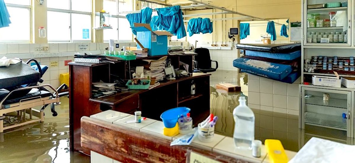 இயற்கை அனர்த்தங்களால் பாதிக்கப்பட்ட வைத்தியசாலைகள் குறித்து வெளியான தகவல் இயற்கை அனர்த்தங்களால் பாதிக்கப்பட்ட வைத்தியசாலைகள் குறித்து வெளியான தகவல்