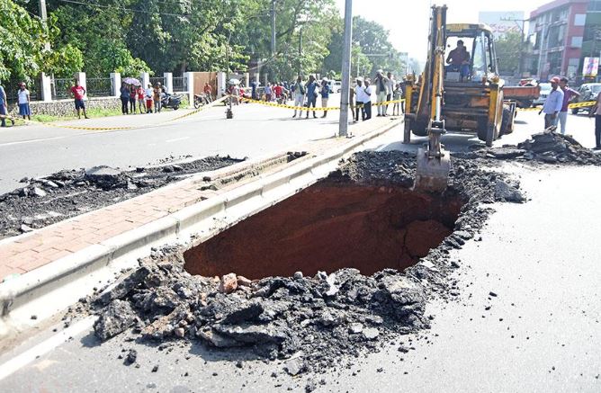 நெடுஞ்சாலைகளுக்கு 190 பில்லியன் ரூபா சேதத்தை ஏற்படுத்திய டித்வா புயல்!