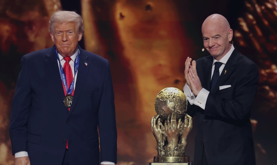 டொனால்ட் டிரம்பிற்கு ‘FIFA சமாதான விருது’ டொனால்ட் டிரம்பிற்கு ‘FIFA சமாதான விருது’