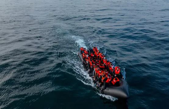 புகலிட கோரிக்கையாளர்களினால் பிரித்தானியாவுக்குள் போதைப் பொருள் ஆபத்து புகலிட கோரிக்கையாளர்களினால் பிரித்தானியாவுக்குள் போதைப் பொருள் ஆபத்து