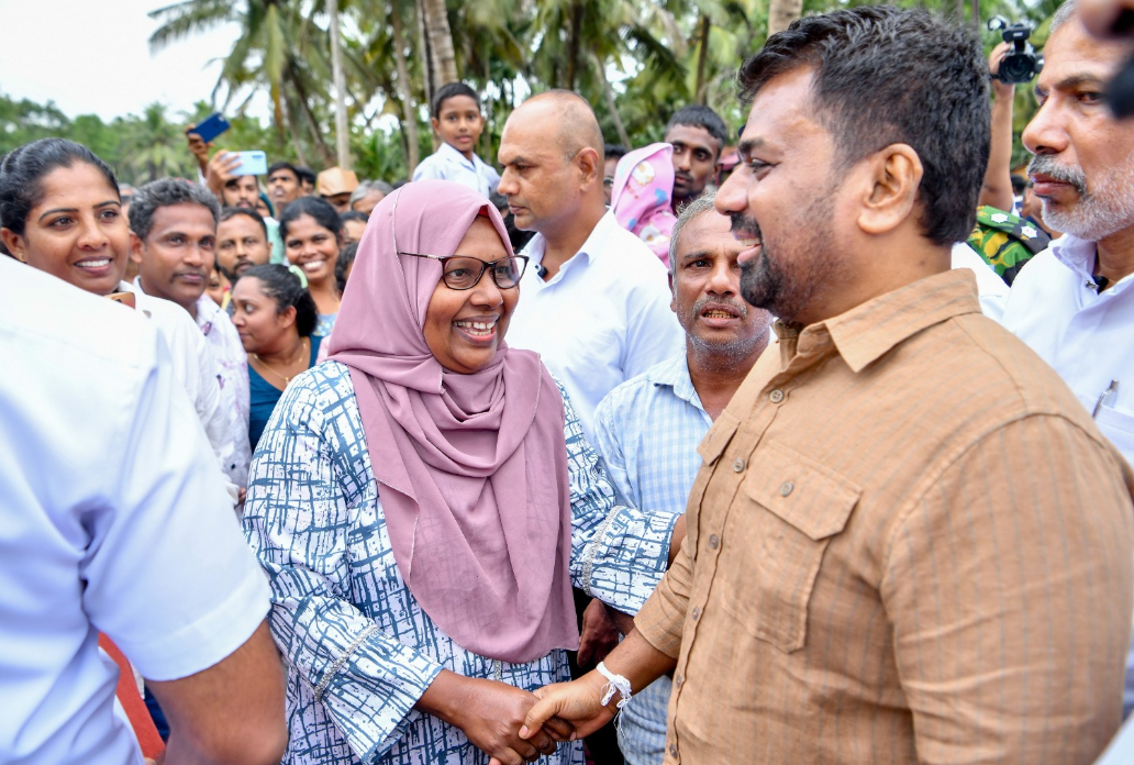 பாதிக்கப்பட்ட மக்களின் வாழ்க்கையை மீட்டெடுக்க அரசாங்கம் அனைத்து ஆதரவையும் வழங்கும் – ஜனாதிபதி பாதிக்கப்பட்ட மக்களின் வாழ்க்கையை மீட்டெடுக்க அரசாங்கம் அனைத்து ஆதரவையும் வழங்கும் – ஜனாதிபதி