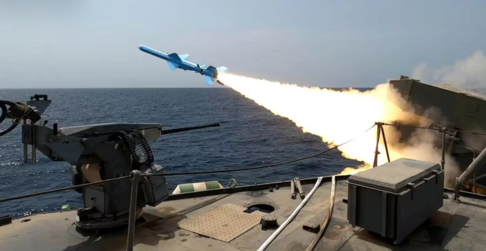 மத்திய கிழக்கில் இராணுவ நகர்வு –  இரு நாள் நேரடி துப்பாக்கி பயிற்சியை அறிவித்த ஈரான்