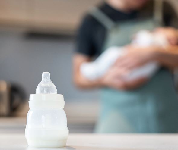 நச்சுப் பொருளின் அபாயம் காரணமாக, குழந்தைகளுக்கான பால்மா தொகுதிகளை மீளப் பெறும் நெஸ்லே நிறுவனம் நச்சுப் பொருளின் அபாயம் காரணமாக, குழந்தைகளுக்கான பால்மா தொகுதிகளை மீளப் பெறும் நெஸ்லே நிறுவனம்