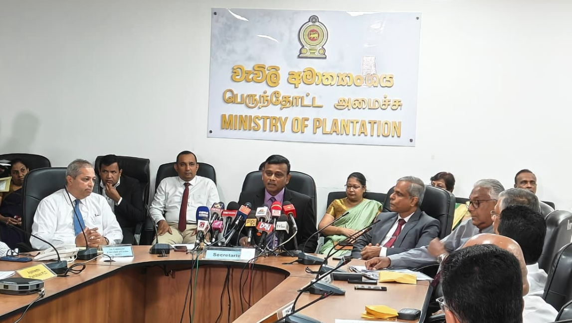 பெருந்தோட்டத் தொழிலாளர்களின் சம்பளம் அதிகரிக்கப்பட்டது ; தோட்ட கம்பனிகளுடன் புரிந்துணர்வு ஒப்பந்தம் கைச்சாத்து