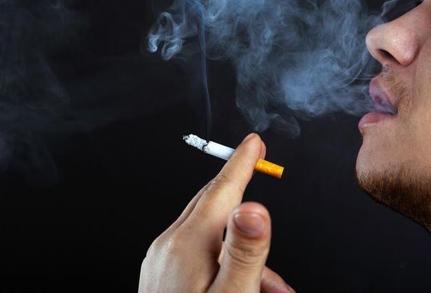 இலங்கையில் தனித்தனியாக சிகரெட் விற்பனையை தடை செய்ய வேண்டும் – அதிகாரிகள் கோரிக்கை