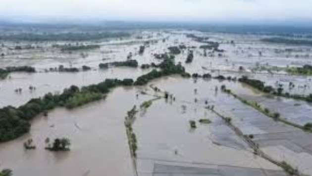 இலங்கையைக் கடக்கும் ஆழ்ந்த காற்றழுத்தத் தாழ்வு மண்டலம் -திடீர் வெள்ளம், மண்சரிவு குறித்து எச்சரிக்கை