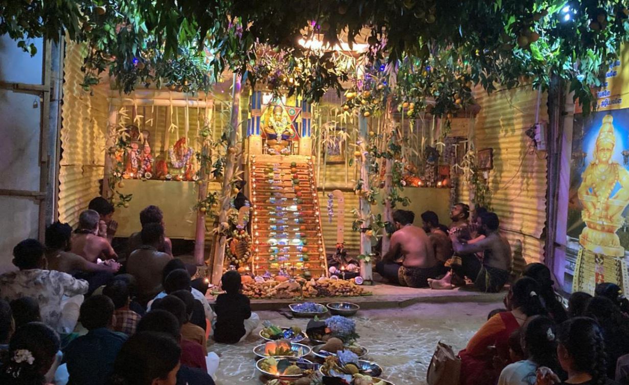 கிளரண்டன் ஐயப்பன் ஆலயத்தில் 18ம் படி கருப்பண சுவாமி தரிசனம் கிளரண்டன் ஐயப்பன் ஆலயத்தில் 18ம் படி கருப்பண சுவாமி தரிசனம்