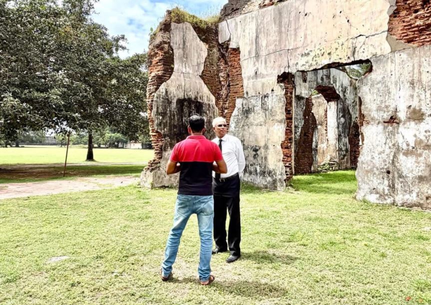 யாழ்ப்பாண கோட்டை மீளமைப்பு தொடர்பில் சுமந்திரன் நேரில் ஆய்வு! யாழ்ப்பாண கோட்டை மீளமைப்பு தொடர்பில் சுமந்திரன் நேரில் ஆய்வு!