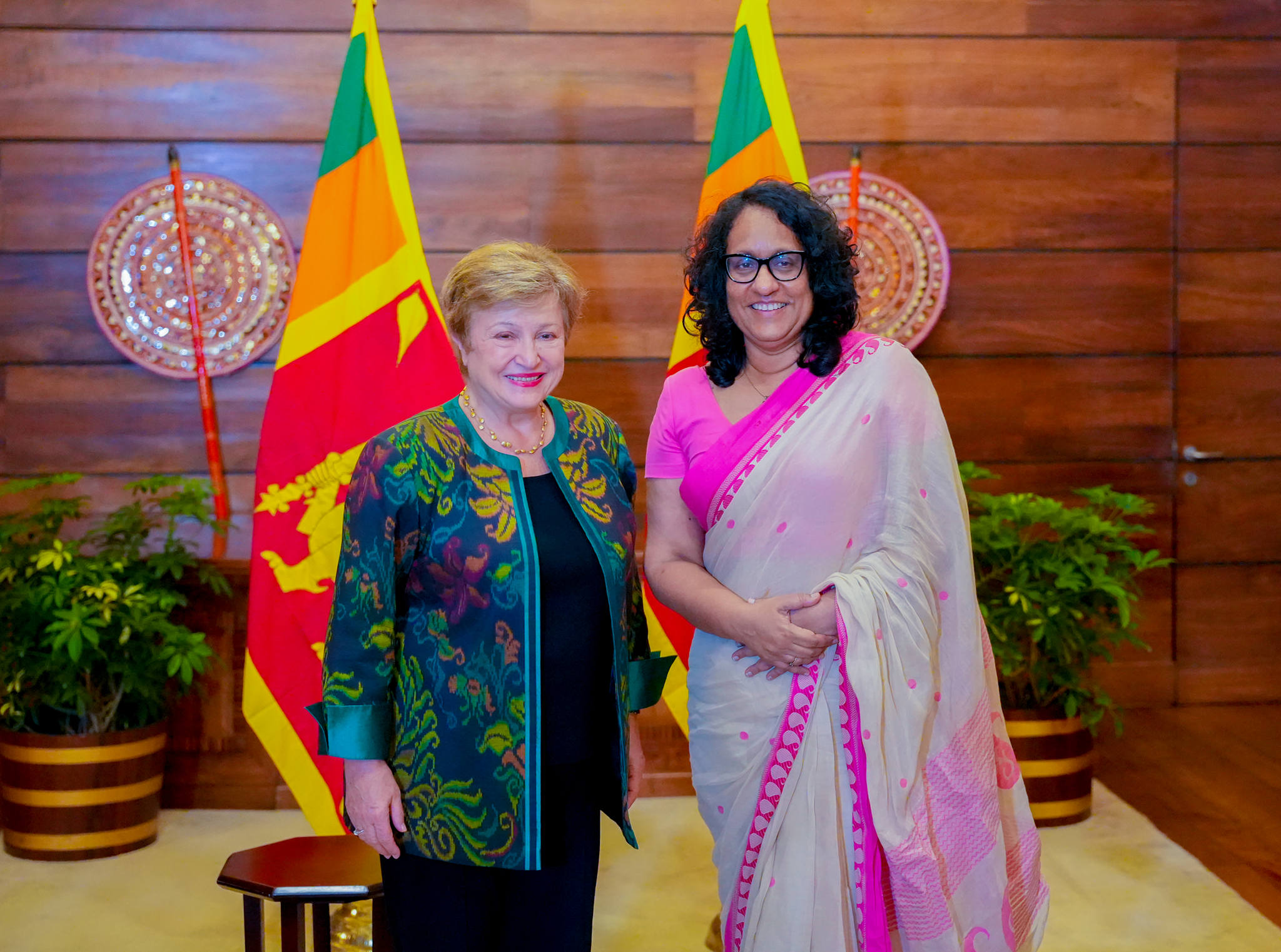 பொருளாதார மீட்சி மற்றும் சமூகப் பாதுகாப்பு குறித்து கலந்துரையாடல்