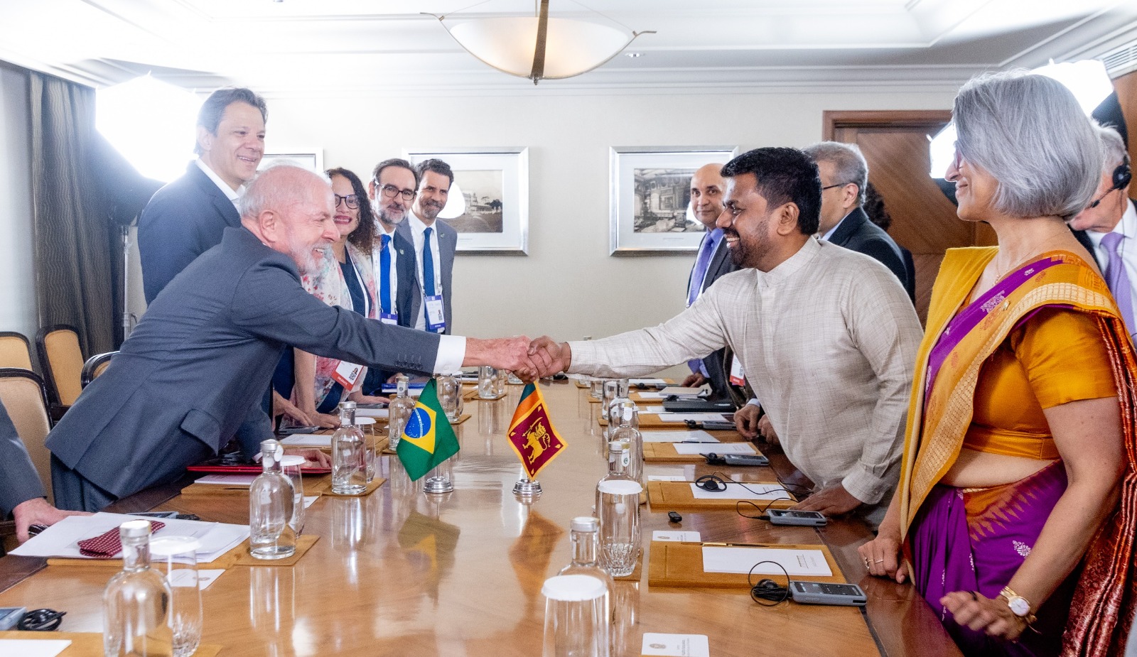புதுடில்லியில் இலங்கை – பிரேசில் ஜனாதிபதிகளிடையே இருதரப்பு பேச்சுவார்த்தை புதுடில்லியில் இலங்கை – பிரேசில் ஜனாதிபதிகளிடையே இருதரப்பு பேச்சுவார்த்தை
