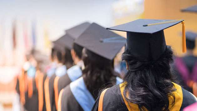 ஆசிரியர் சேவைத் தேர்வு –  பட்டப்படிப்பு தகுதிக்கான காலவகாசம் திருத்தம்