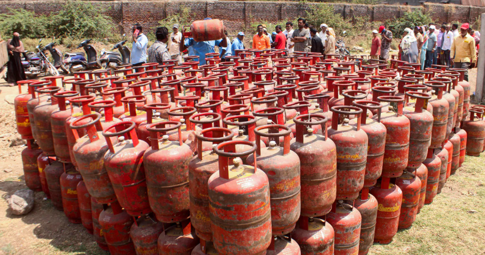 எரிவாயு தட்டுப்பாடு – மக்களுக்கு விரைவான சேவையை வழங்க இந்திய நிறுவனங்கள் நடவடிக்கை