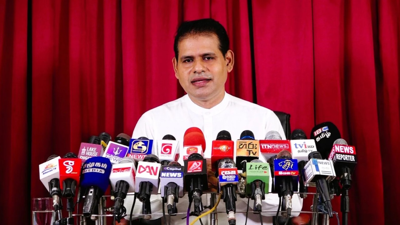 நாட்டின் சட்டம் சில புலனாய்வாளர்களின் தனிப்பட்ட ஆசைகளின் பிடிக்குள் சிக்கியுள்ளது