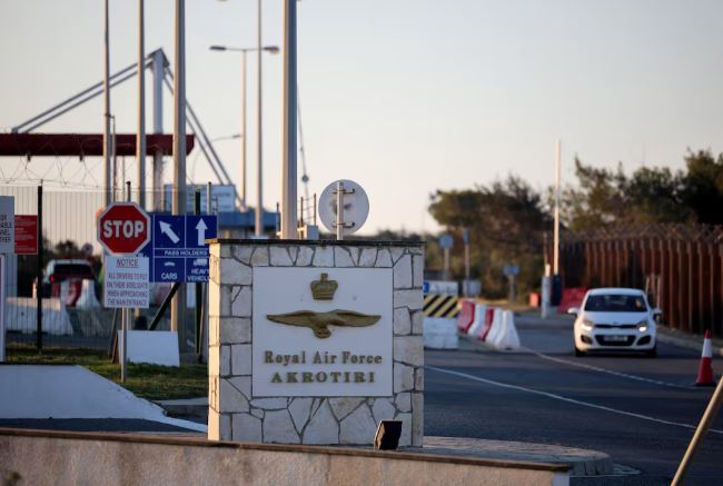 பிரித்தானியாவின் ரோயல் விமானப்படை தளமான அக்ரோதிரி மீது ட்ரோன் தாக்குதல்