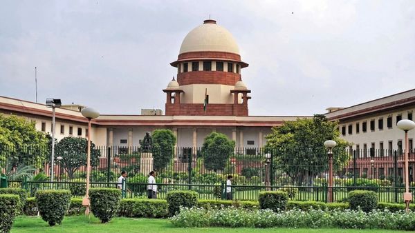 முதன்முறையாக கருணைக் கொலைக்கு இந்திய உச்சநீதிமன்றம் அனுமதி 