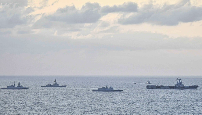 மத்திய கிழக்குக்கு மேலதிகமாக போர்க் கப்பல்களை அனுப்புவதாக வெளியான செய்தியை பிரான்ஸ் மறுப்பு