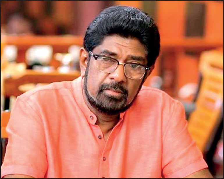 75 மில்லியன் நஷ்டஈட்டை செலுத்த கெஹெலியவுக்கு உத்தரவு