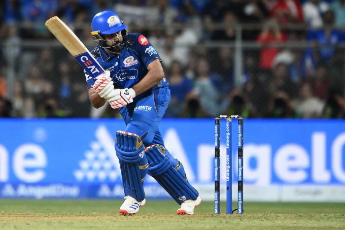 விராட் கோலியின் சாதனையை முறியடித்த சர்மா