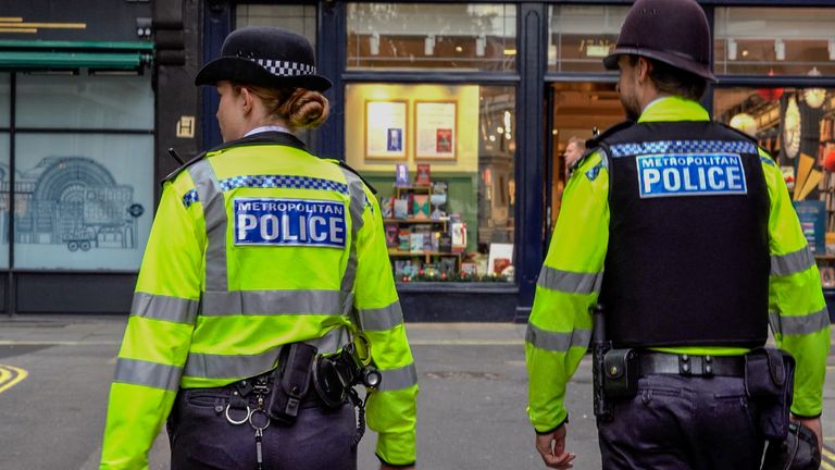 லண்டனில் யூத சமூகத்தை உளவு பார்த்ததாக சந்தேகம் : நான்கு ஈரானியர்கள் கைது