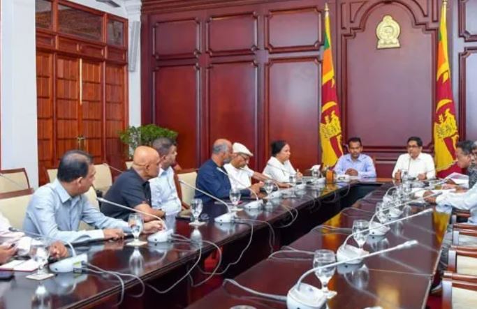 மத்திய கிழக்கில் ஏற்பட்டுள்ள அமைதியின்மையை அடுத்து இலங்கை அரசாங்கம் சிறப்பு நடவடிக்கைகளை முன்னெடுத்துள்ளது.