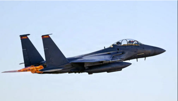 அமெரிக்க போர் விமானி மீட்பு