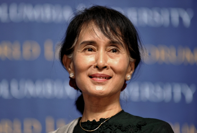 ஆங் சான் சூகியின் தண்டனை குறைப்பு