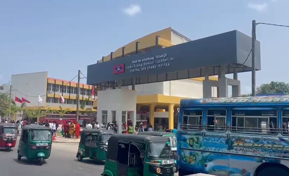 நவீன வசதிகளுடன் கொழும்பு – புறக்கோட்டை மத்திய பேருந்து நிலையம் திறக்கப்பட்டது