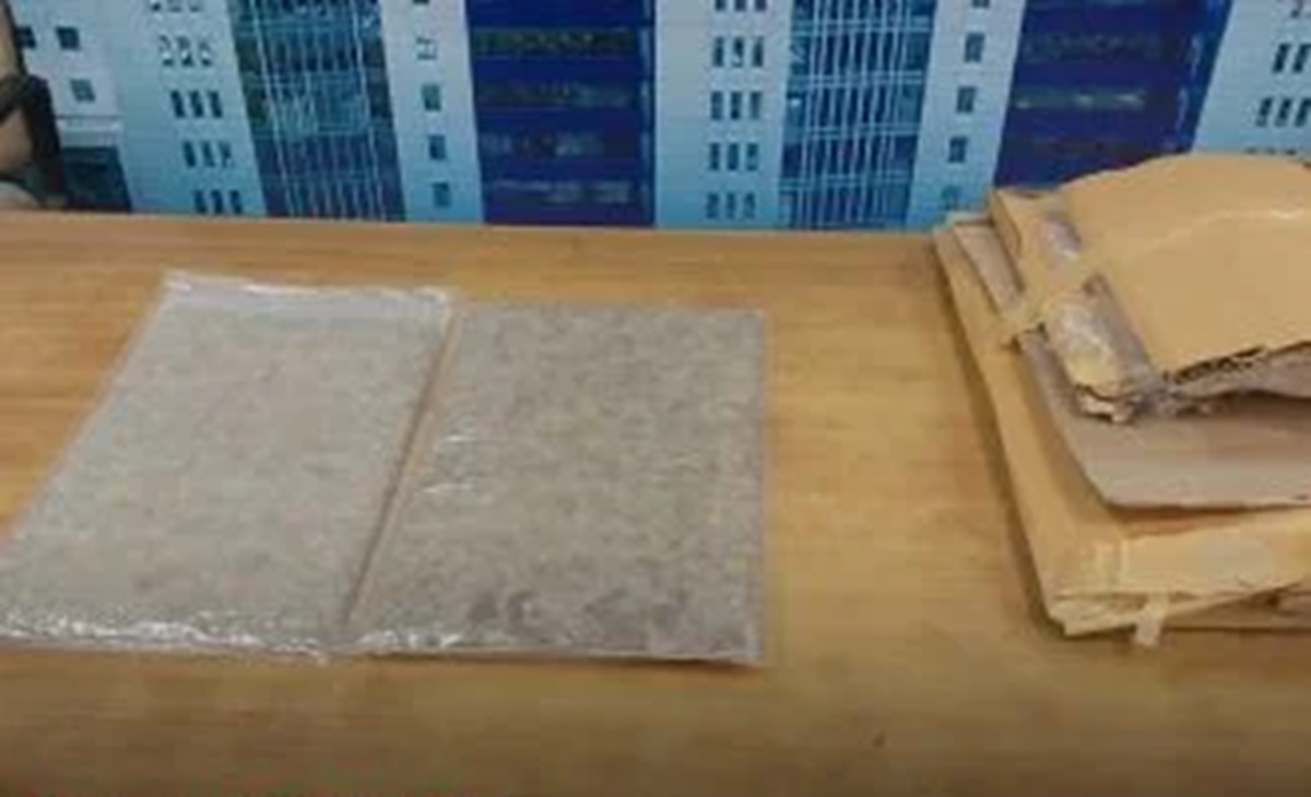 விமான நிலையத்தில் 02 கோடி ரூபாவுக்கும் அதிக பெறுமதியான போதைப்பொருளுடன் கைதான இந்தியர்